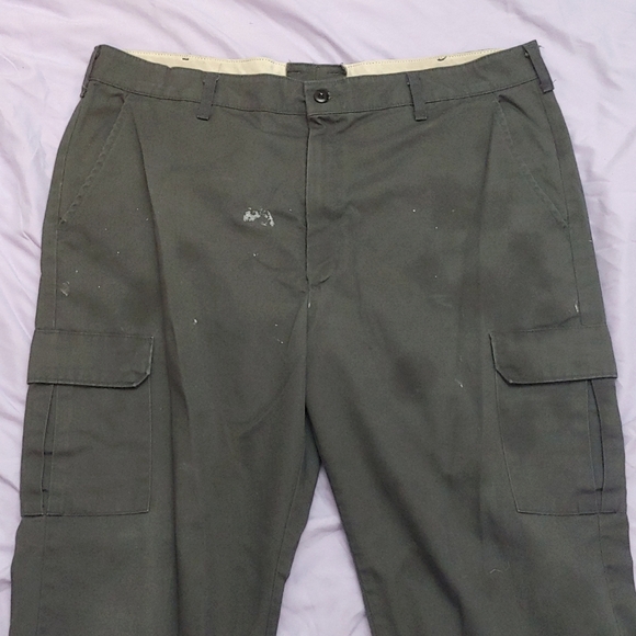 RED KAP CARGO WORK PANTS * GRAY * SIZE 42X34 * 6 POCKETS * CARGO - Picture 2 of 6